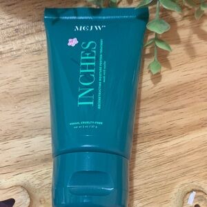 MCJW Inches Reconstructing Moisture Protein Treatment